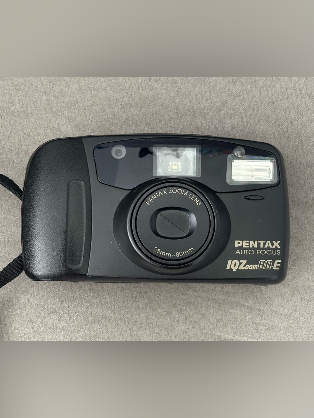 Pentax IQZoom 80-E Point & Shoot 35mm Film Camera WORKS